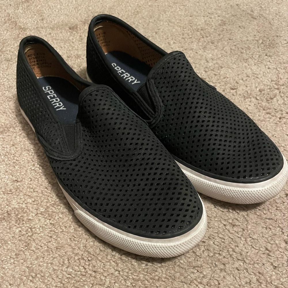 BLACK 8 1/2 SPERRY SLIP ONS
